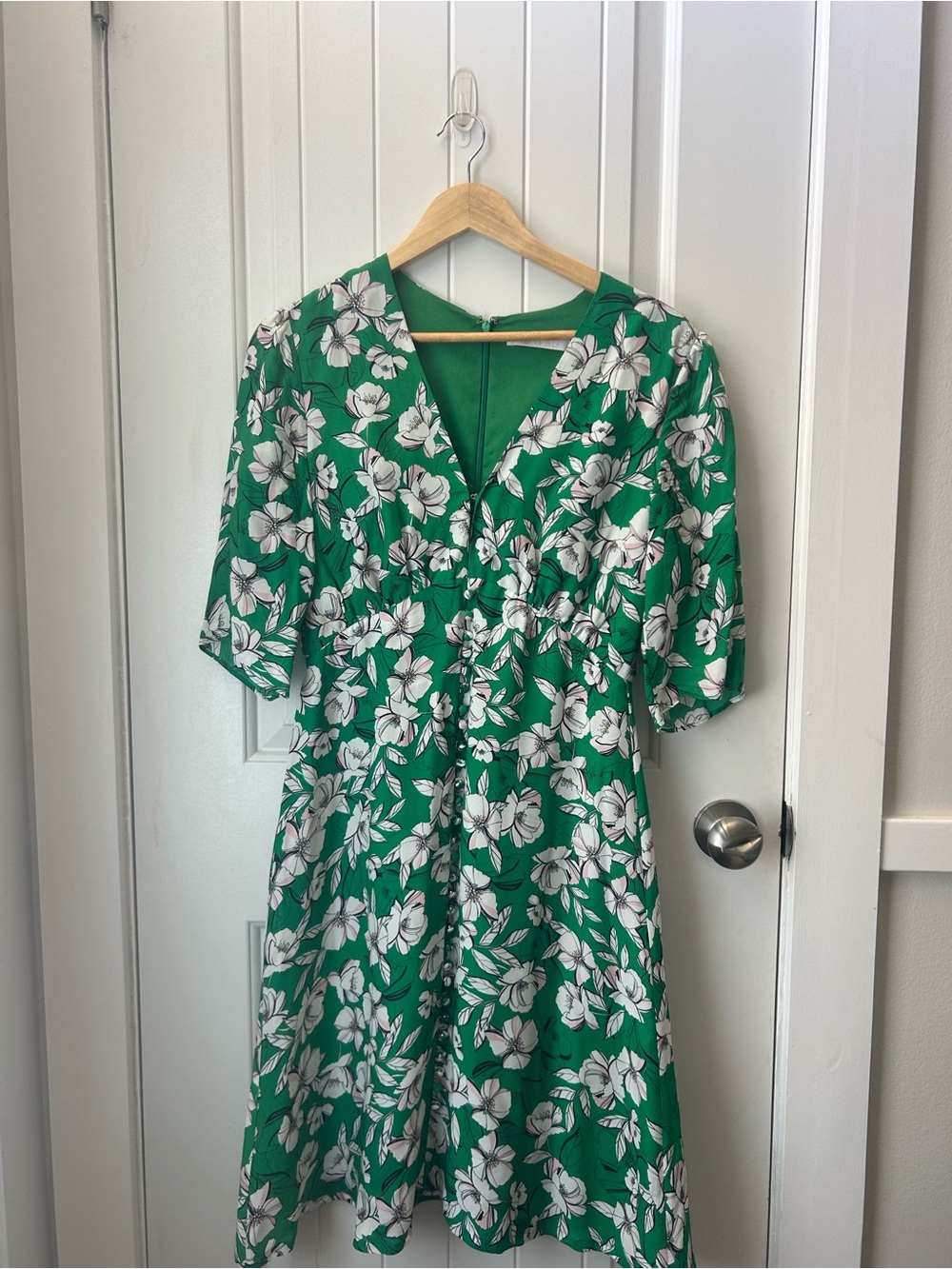 TALULAH Green Floral V-Neck Midi Dress